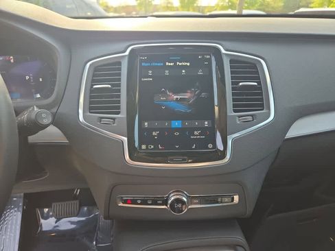 Used 2024 Volvo XC90 B5 Core image 20