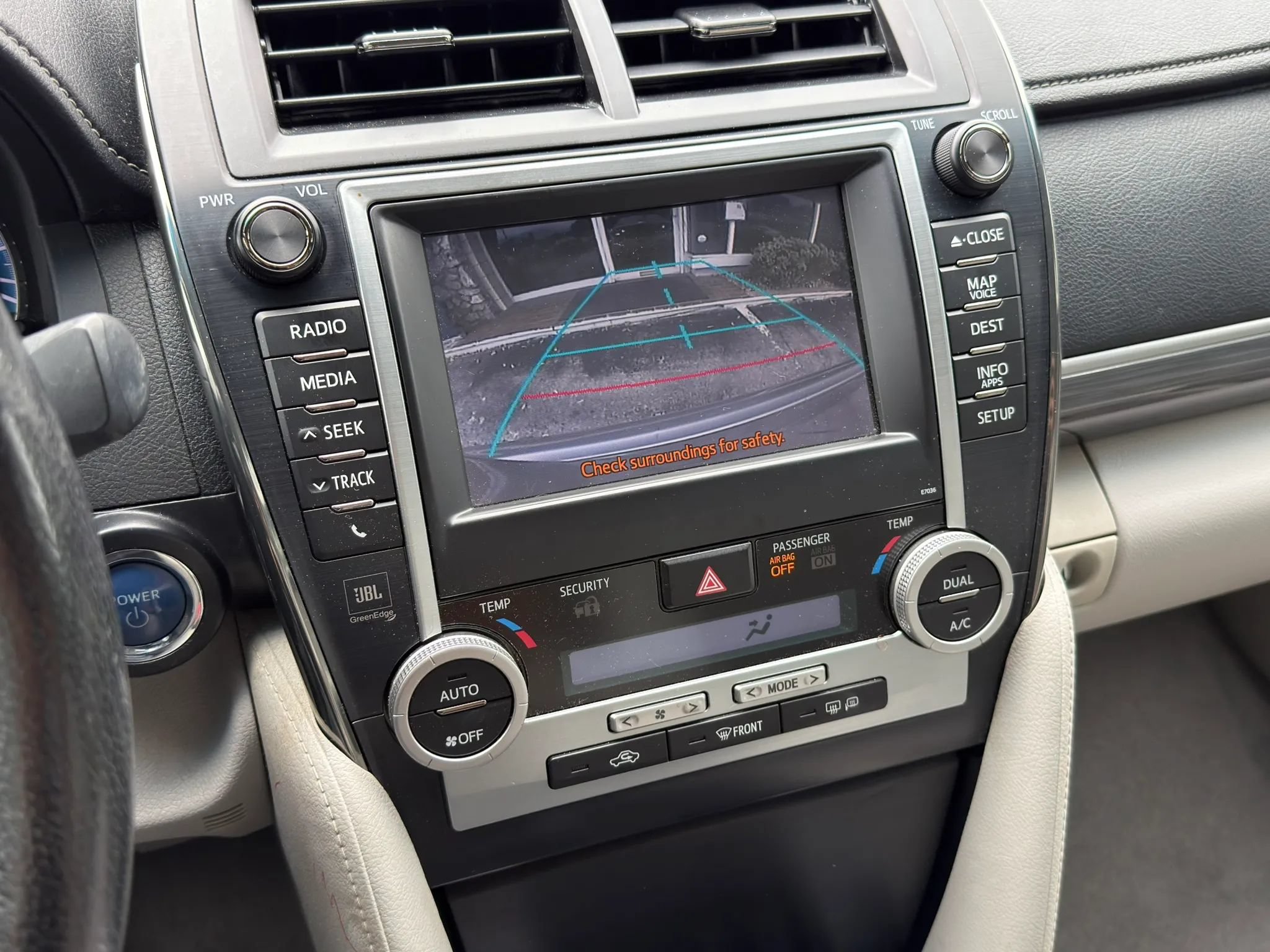 Used 2013 Toyota Camry XLE w/ Leather Pkg FWD image 18