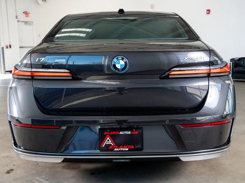Used 2024 BMW i7 xDrive60 image 7
