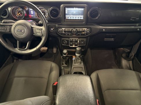 Used 2022 Jeep Wrangler Unlimited Sport AWD/4WD image 12