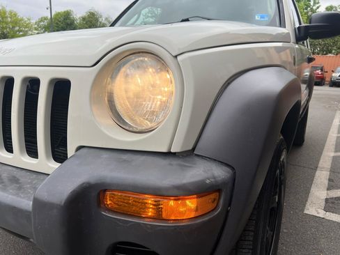 Used 2004 Jeep Liberty Sport w/ PWR Convenience Group AWD/4WD image 4