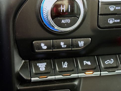 Used 2020 GMC Sierra 2500 AT4 w/ AT4 Premium Package image 5