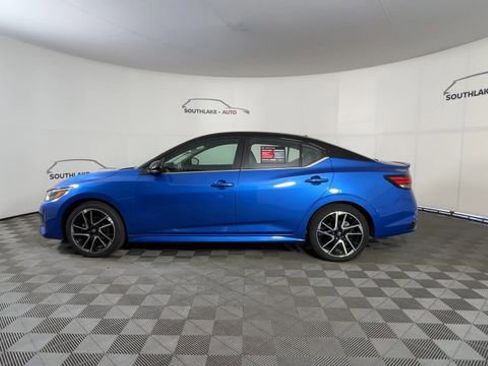 Certified 2024 Nissan Sentra SR w/ SR Premium Package FWD image 5