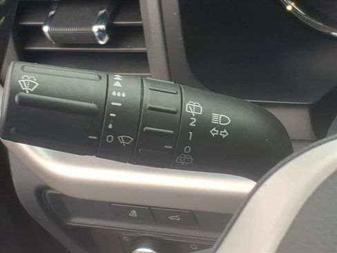 Used 2023 Ford Expedition Max XLT image 18