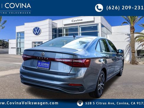 New 2026 Volkswagen Jetta SE image 7