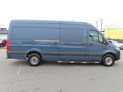 Used 2019 Mercedes-Benz Sprinter 170 image 11
