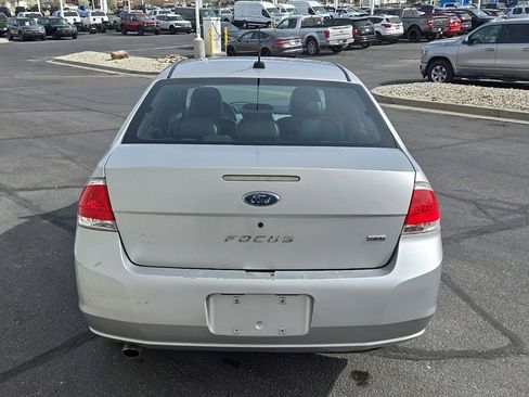 Used 2009 Ford Focus SEL FWD image 5