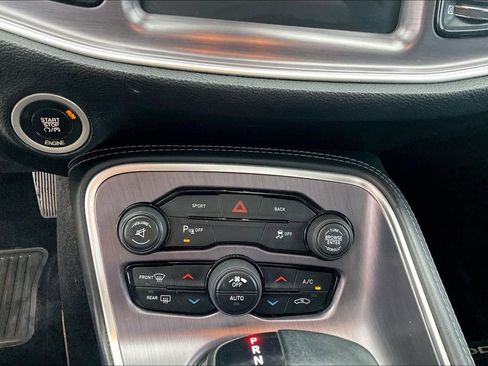 Used 2015 Dodge Challenger R/T w/ Quick Order Package 28B R/T RWD image 35