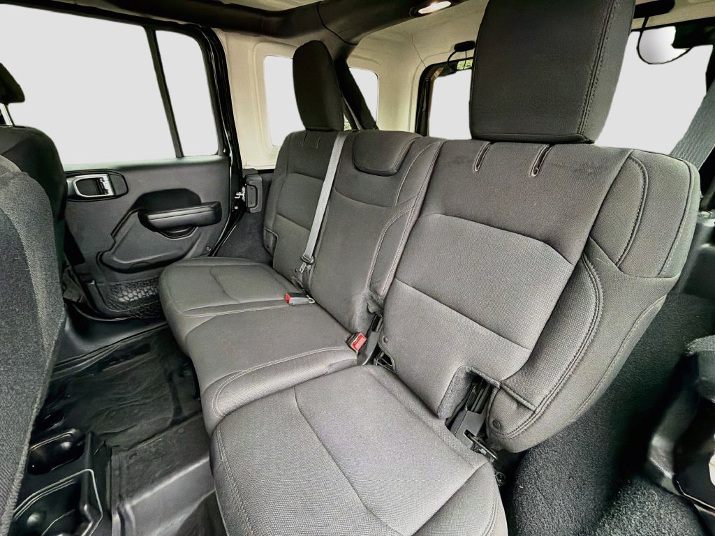 Used 2018 Jeep Wrangler Unlimited Sport S AWD/4WD image 26