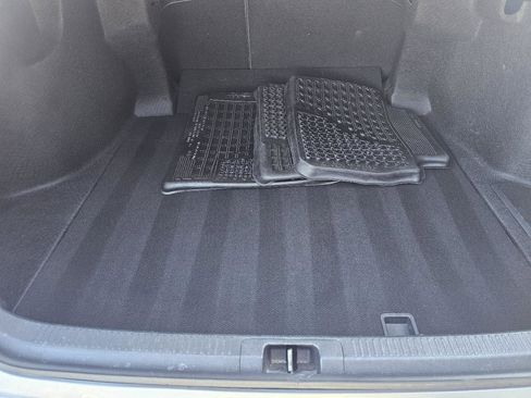 Used 2020 Toyota Camry LE image 11