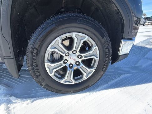 Used 2025 GMC Sierra 1500 SLT image 9