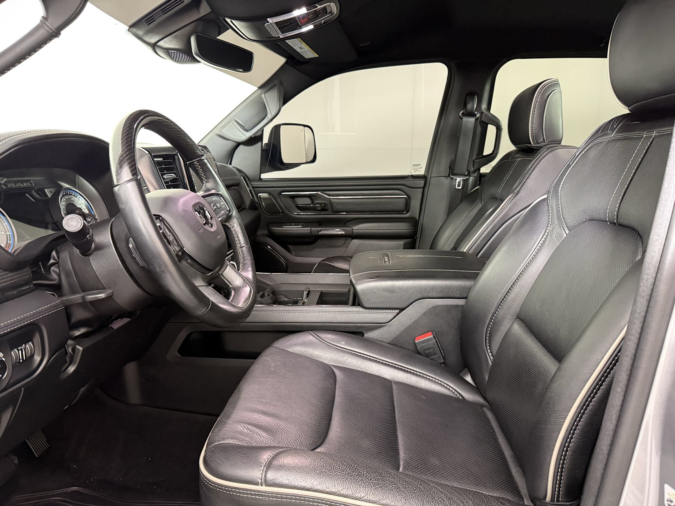 Used 2022 RAM 1500 Limited w/ Night Edition AWD/4WD image 25