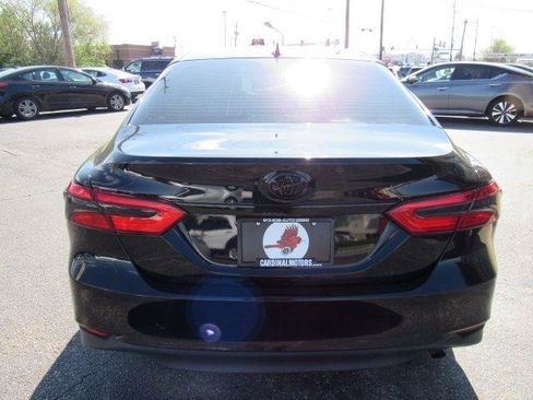 Used 2020 Toyota Camry LE image 6