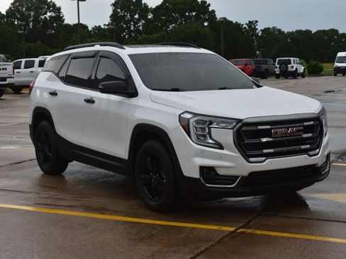 Used 2022 GMC Terrain AT4 w/ Infotainment Package II AWD/4WD image 3