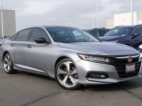 Used 2020 Honda Accord Touring image 5