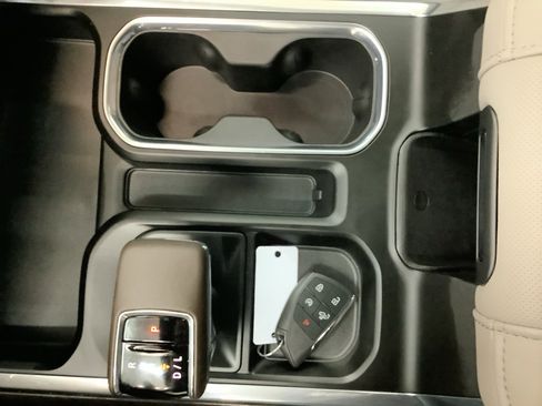 New 2026 GMC Sierra 1500 SLT w/ SLT Premium Plus Package image 27