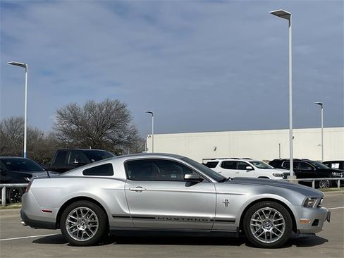 Used 2012 Ford Mustang Premium image 3