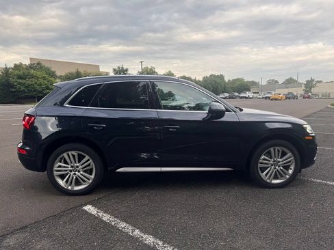 Used 2020 Audi Q5 2.0T Premium Plus w/ Premium Plus Package AWD/4WD image 5