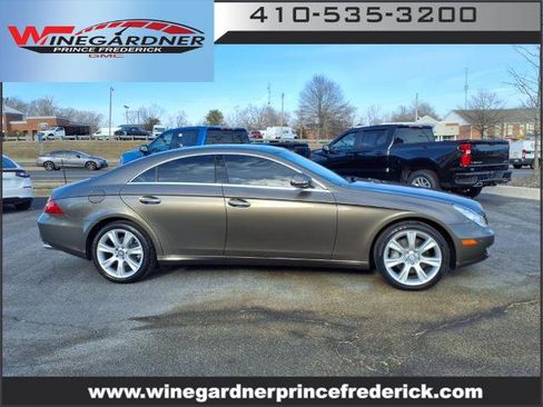 Used 2008 Mercedes-Benz CLS 550 image 2