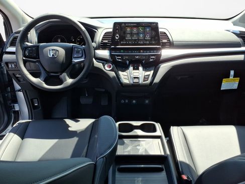 New 2026 Honda Odyssey Touring image 13