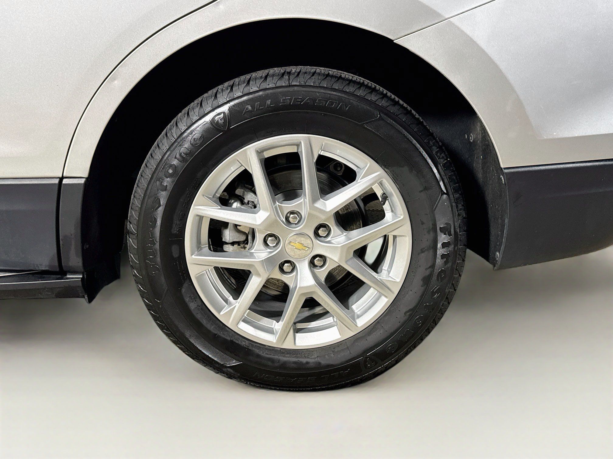 Used 2022 Chevrolet Equinox LS w/ LPO, Floor Liner Package AWD/4WD image 28