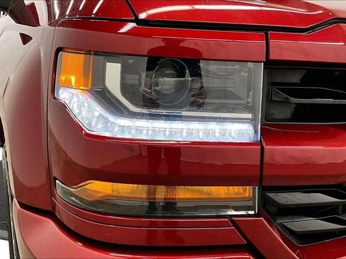 Used 2018 Chevrolet Silverado 1500 LT w/ All Star Edition AWD/4WD image 31