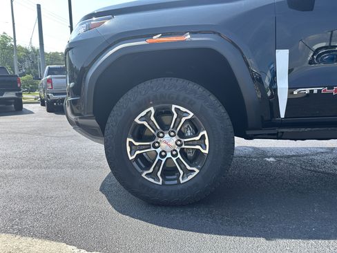 New 2025 GMC Canyon AT4 w/ Technology Plus Package image 34