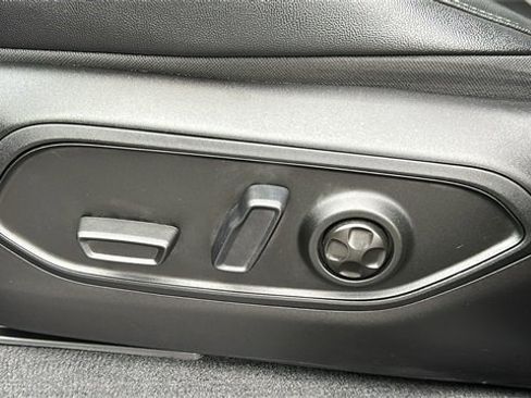 Used 2023 Jeep Grand Cherokee 4WD 4xe image 10