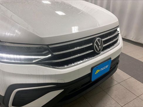 Used 2023 Volkswagen Tiguan SE image 32
