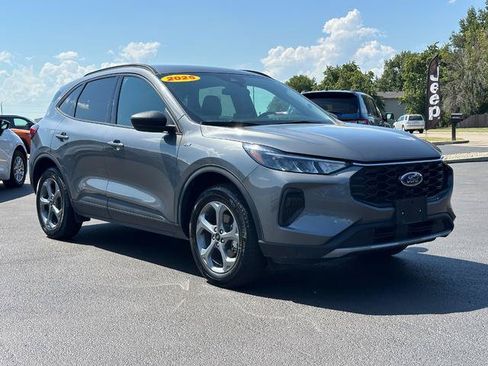 Used 2025 Ford Escape ST-Line AWD/4WD image 1