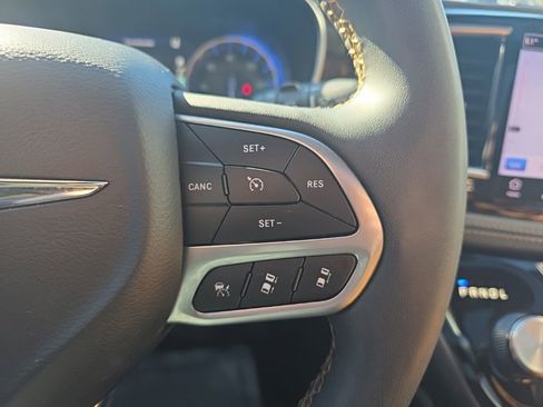 Used 2022 Chrysler Pacifica Pinnacle image 28