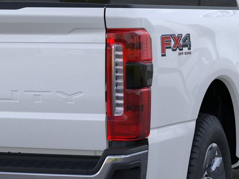 New 2026 Ford F250 Lariat w/ Lariat Premium Package AWD/4WD image 21