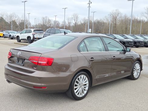 Used 2015 Volkswagen Jetta SE image 3