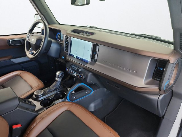 Used 2023 Ford Bronco Outer Banks AWD/4WD image 23