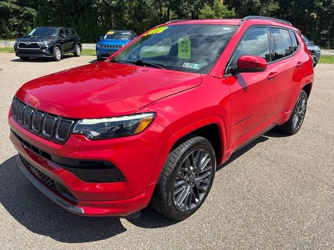 Used 2022 Jeep Compass Limited w/ (RED) Package AWD/4WD image 2