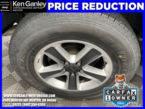 Used 2022 Jeep Wrangler Unlimited Sahara image 30