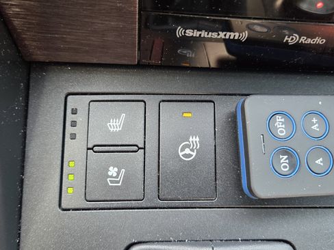 Used 2024 Lexus IS 500 image 25