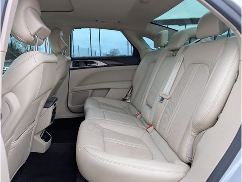 Used 2019 Lincoln MKZ Reserve image 17