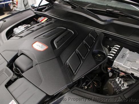 Used 2023 Porsche Cayenne GTS w/ Premium Package AWD/4WD image 49
