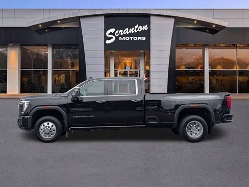Used 2024 GMC Sierra 3500 Denali Ultimate AWD/4WD image 2