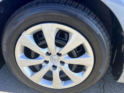 Used 2023 Toyota Corolla LE image 9