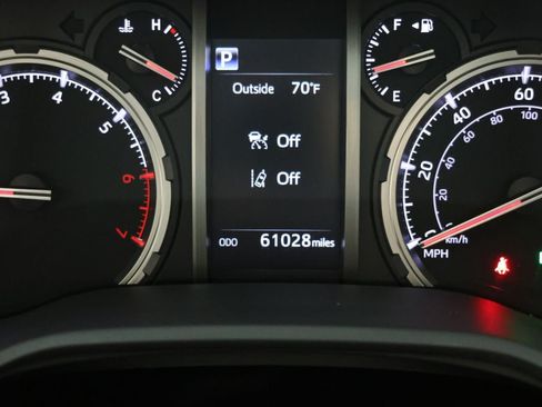 Used 2022 Toyota 4Runner Limited AWD/4WD image 13