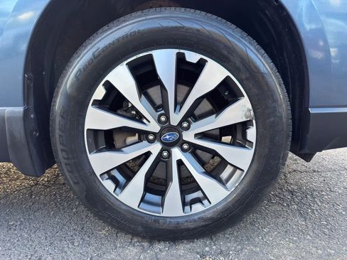 Used 2016 Subaru Outback 2.5i Limited AWD/4WD image 9