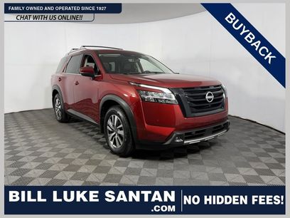 Used 2023 Nissan Pathfinder SL w/ Lighting Package (N92)