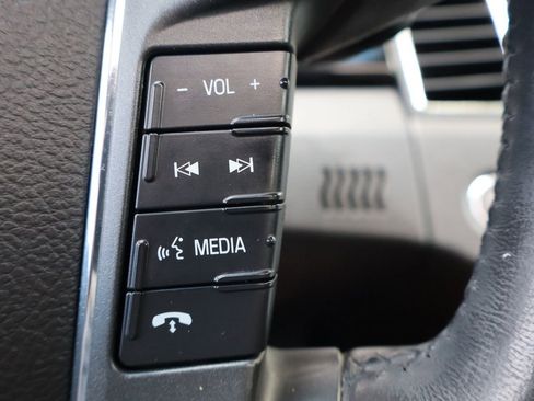 Used 2010 Ford Taurus Limited image 31