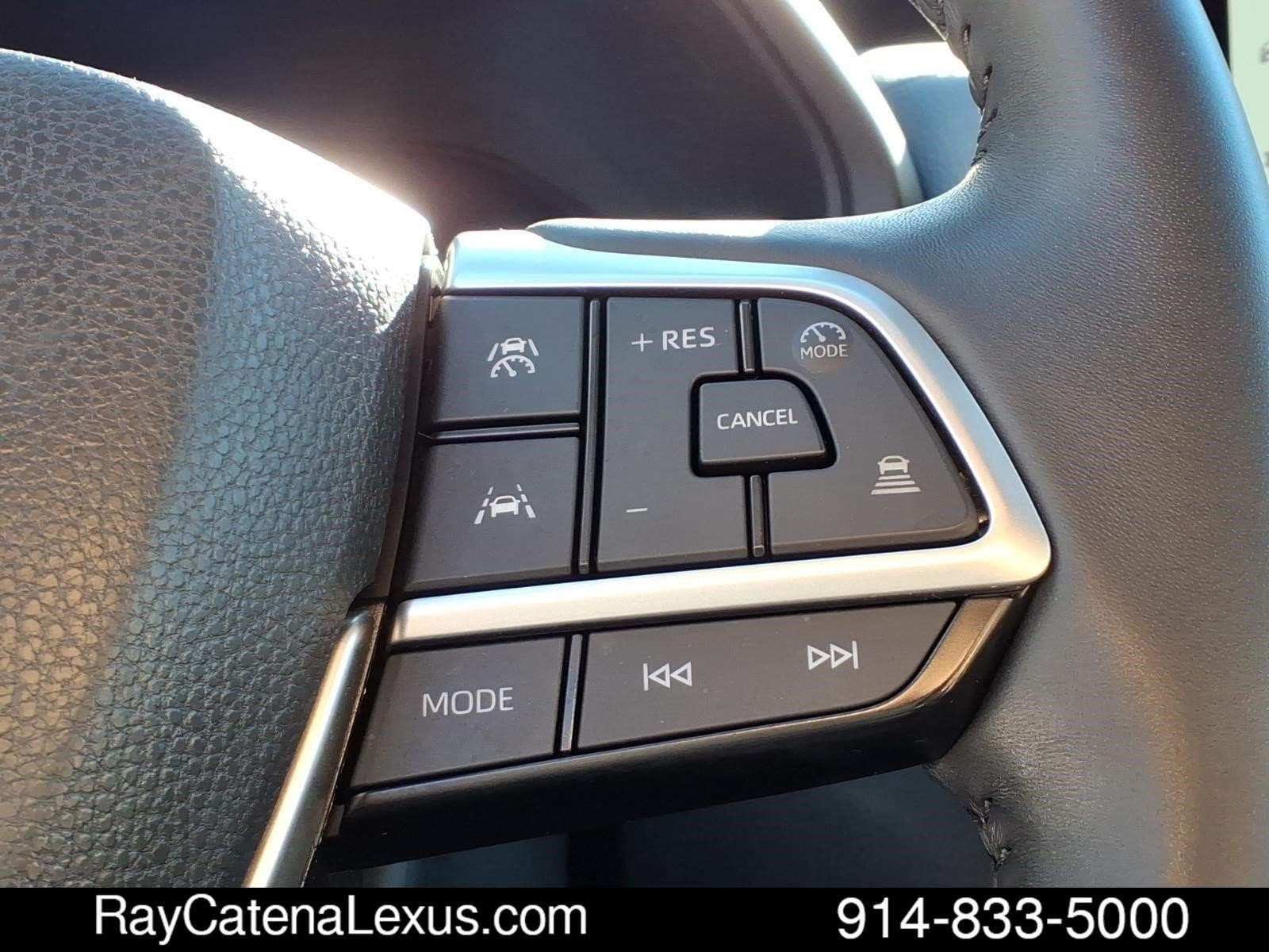 Used 2024 Toyota Grand Highlander AWD image 16