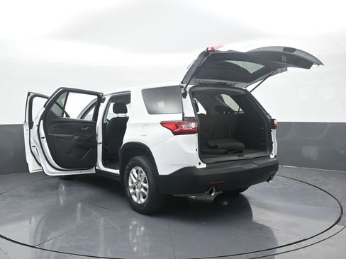 Used 2021 Chevrolet Traverse LS image 71