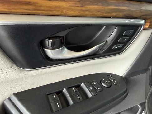 Used 2019 Honda CR-V Touring image 28