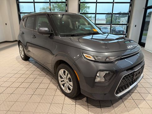 Used 2022 Kia Soul LX FWD image 7