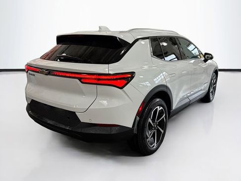 New 2026 Chevrolet Equinox EV LT image 6